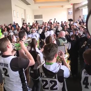 Friars fans cheer team on
