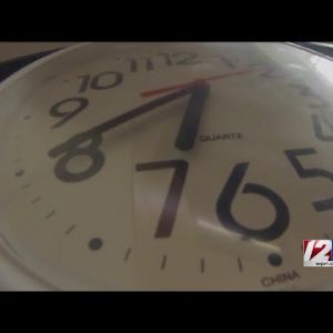 Senate unanimously passes Whitehouse’s Daylight Saving Time bill