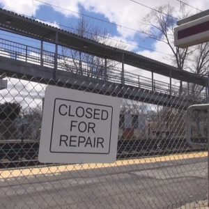 Mass Lawmakers call attention to closed MBTA platform