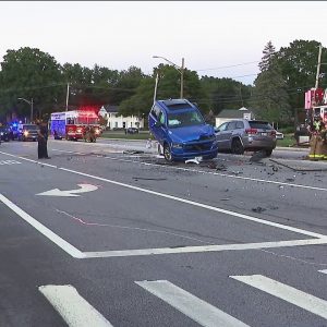 4 injured in Cranston crash