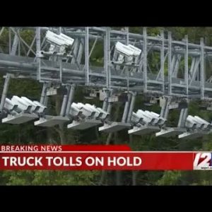 Judge sides with trucking industry in lawsuit over RI truck tolls