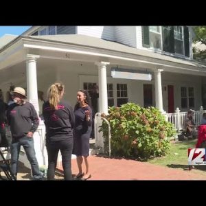 Edgartown volunteers rally to shelter and support migrants sent from Florida